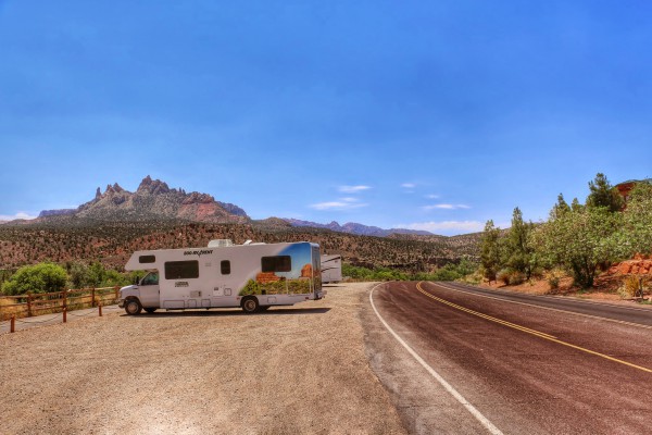 Met camper door Zion National Park