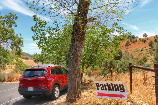 Priest Station Café parking