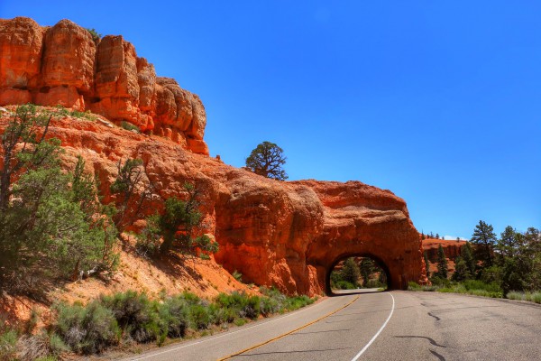 Utah's Scenic Byway 12 tunnel boog arch