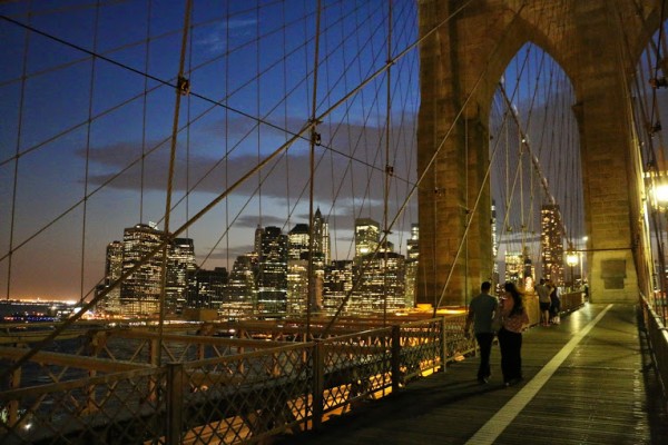 Brooklyn bridge avond wandelen