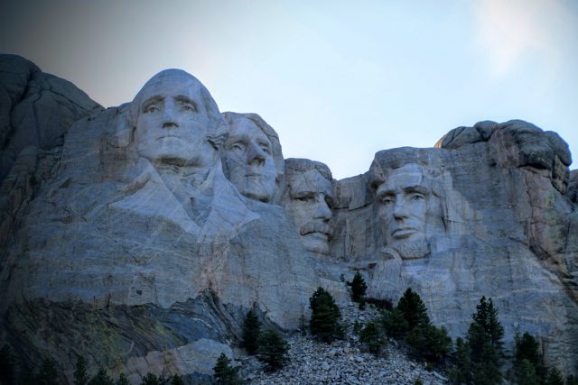 mount-rushmore-presidenten-in-rots